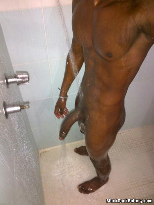 500px x 667px - Huge black cock in the shower - Pics and galleries